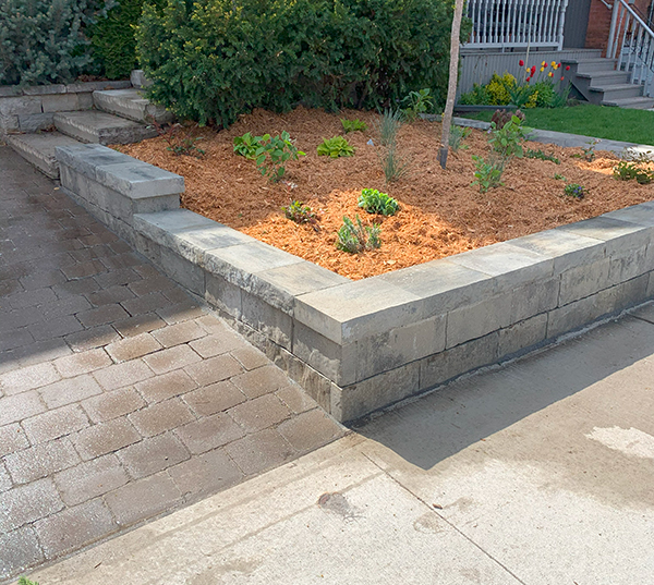 Retaining-Walls-&-Curbs